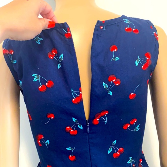 Mini dress - Picture 4 of 4